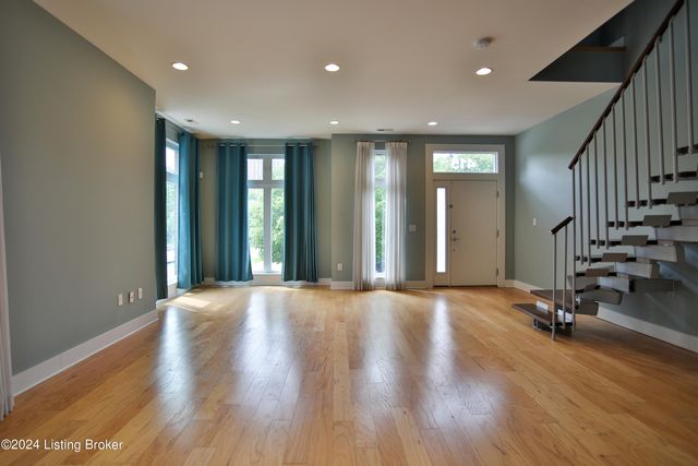 415 Hancock Green Pl 101-201, Louisville, KY 40202