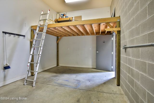 415 Hancock Green Pl 101-201, Louisville, KY 40202
