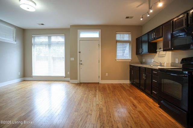 415 Hancock Green Pl 101-201, Louisville, KY 40202