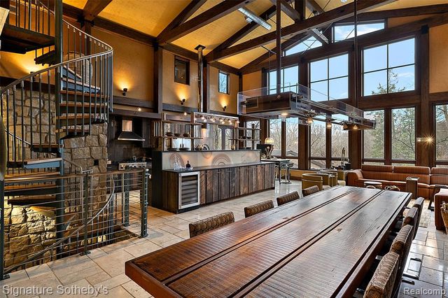 7357 Lindenmere Drive, Bloomfield Hills, MI 48301