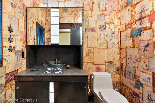 7357 Lindenmere Drive, Bloomfield Hills, MI 48301