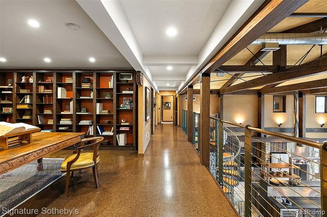 7357 Lindenmere Drive, Bloomfield Hills, MI 48301