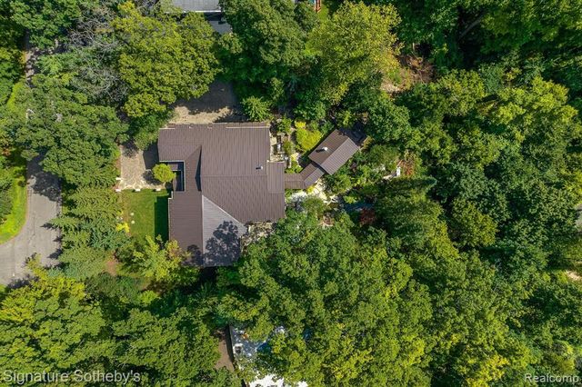7357 Lindenmere Drive, Bloomfield Hills, MI 48301