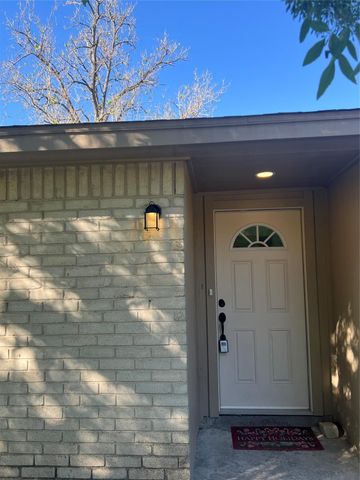 2406 Ridge Hollow Drive, Houston, TX 77067