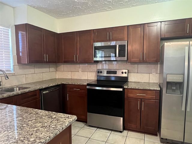 2406 Ridge Hollow Drive, Houston, TX 77067