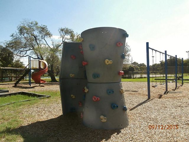 2406 Ridge Hollow Drive, Houston, TX 77067