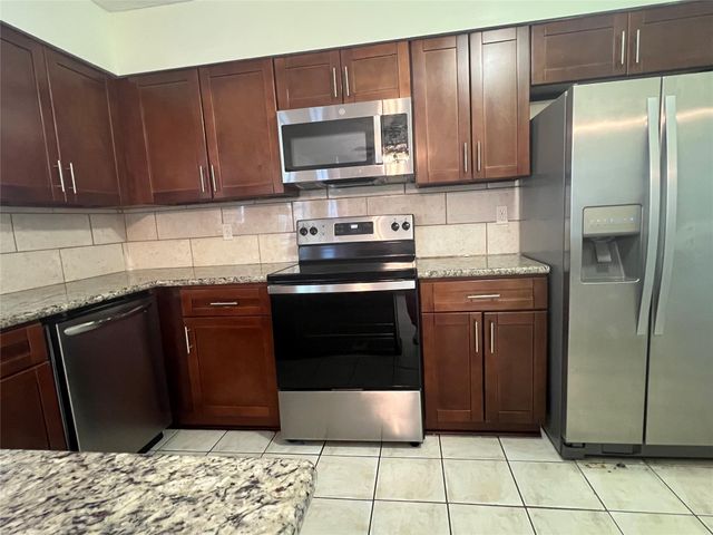 2406 Ridge Hollow Drive, Houston, TX 77067