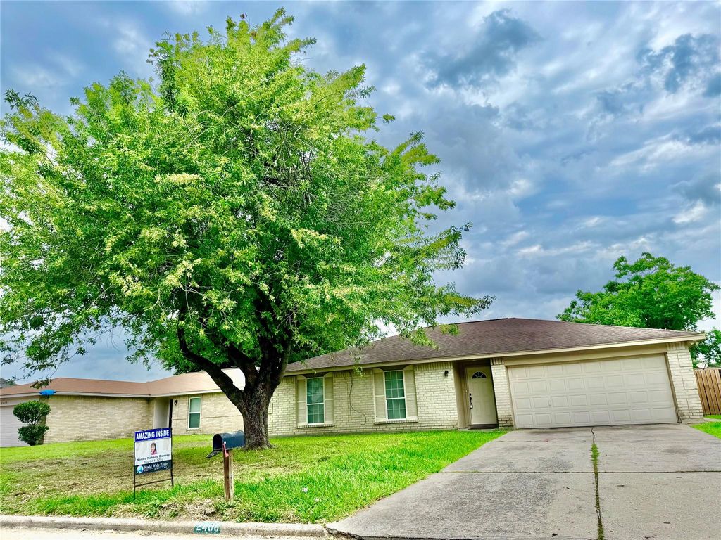 2406 Ridge Hollow Drive, Houston, TX 77067
