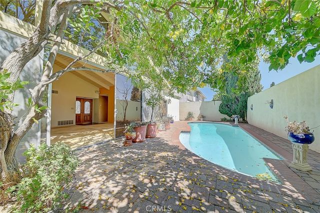 24186 Elrond Lane, Lake Forest, CA 92630