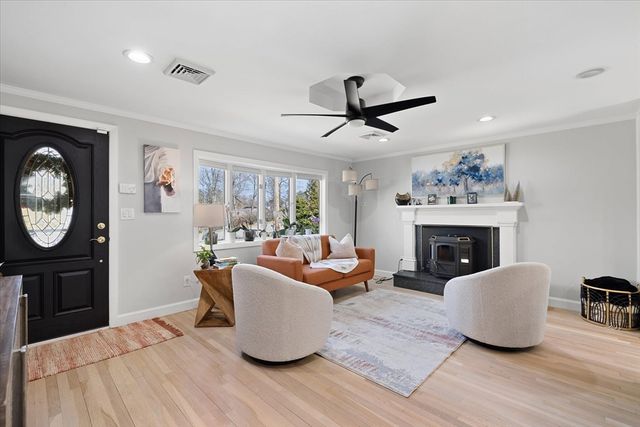 17 Jonathan Dr, Ayer, MA 01432