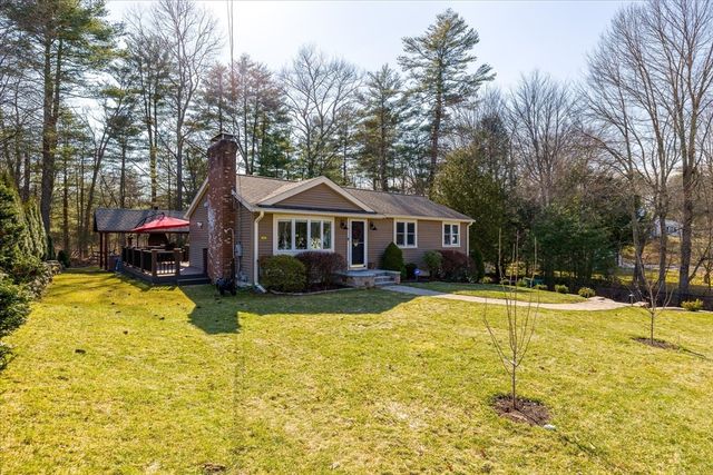 17 Jonathan Dr, Ayer, MA 01432