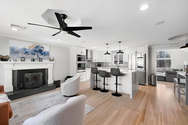 17 Jonathan Dr, Ayer, MA 01432