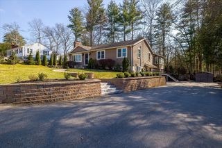 17 Jonathan Dr, Ayer, MA 01432