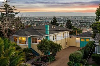 7201 Sunkist Dr, Oakland, CA 94605