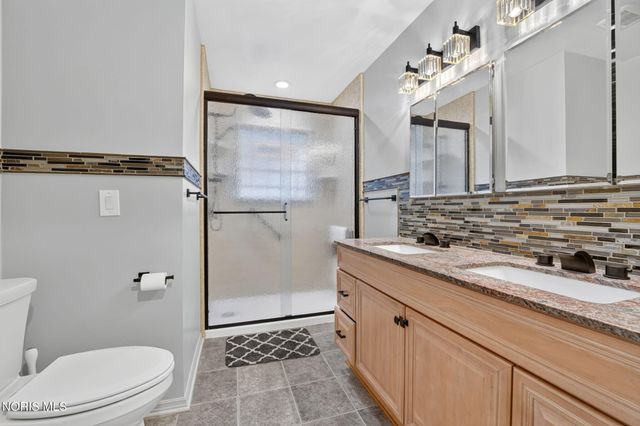 1037 Westbrook Drive, Perrysburg, OH 43551
