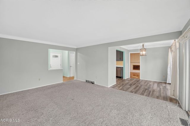 1037 Westbrook Drive, Perrysburg, OH 43551