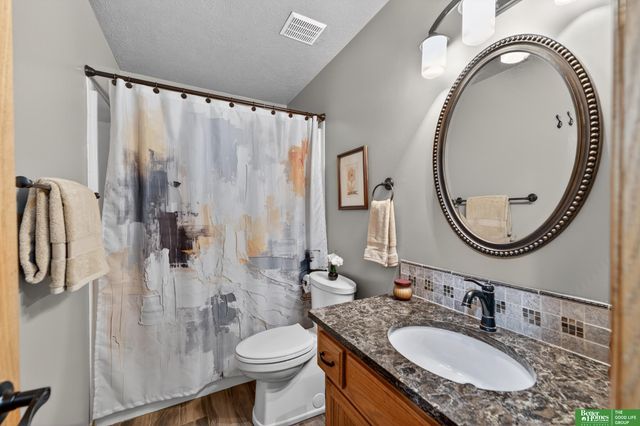 6707 S 163rd Street, Omaha, NE 68135
