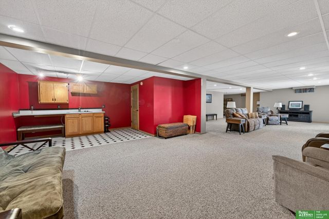 6707 S 163rd Street, Omaha, NE 68135