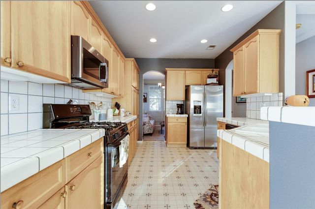 736 Jacob Way, Oakdale, CA 95361