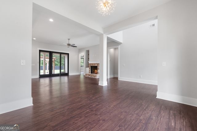 135 Harmony Bay Drive, Eatonton, GA 31024