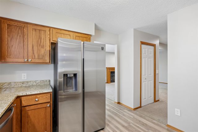 3851 92nd Drive, Urbandale, IA 50322