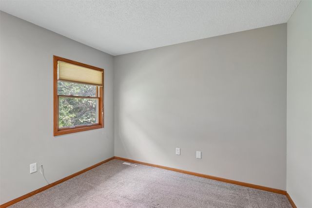 3851 92nd Drive, Urbandale, IA 50322