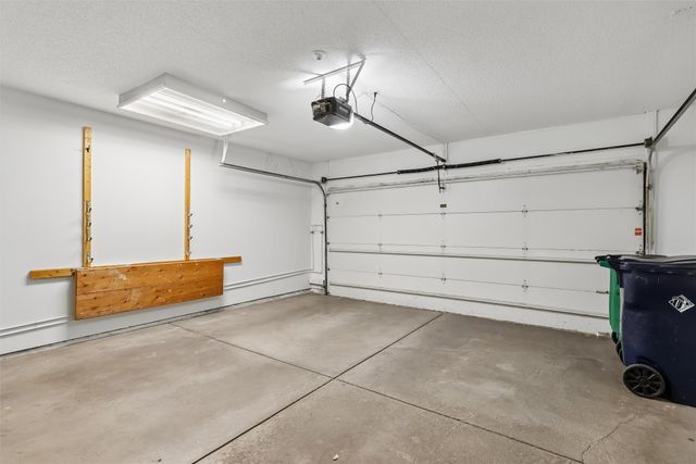 3851 92nd Drive, Urbandale, IA 50322