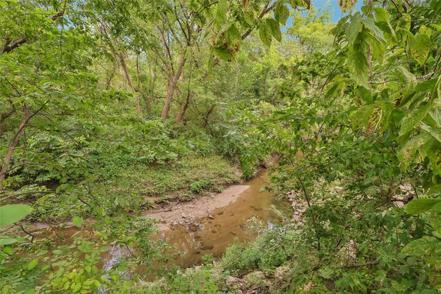 3851 92nd Drive, Urbandale, IA 50322