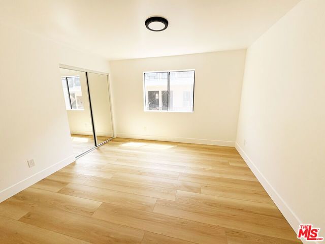 5440 Carlton Way 106, Los Angeles, CA 90027