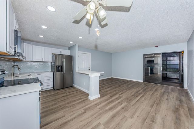 3295 FOX CHASE CIRCLE N 107, Palm Harbor, FL 34683