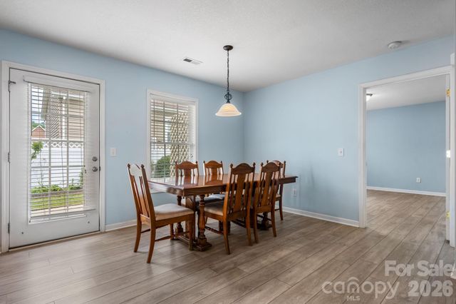 1268 Wexford Village Circle NE, Lenoir, NC 28645