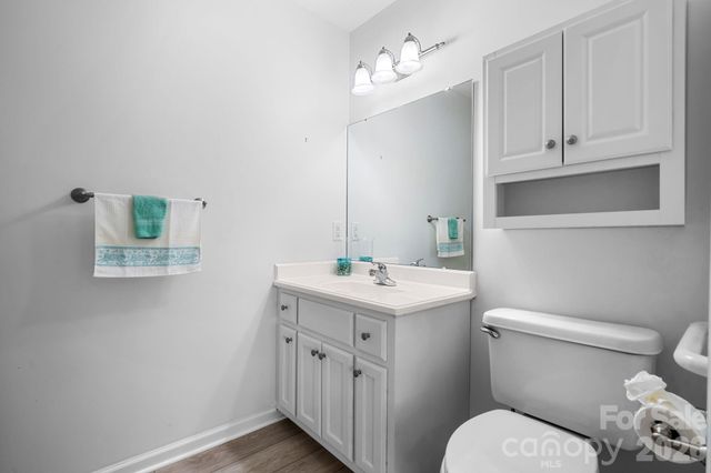 1268 Wexford Village Circle NE, Lenoir, NC 28645