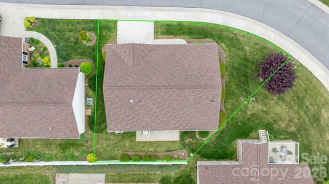 1268 Wexford Village Circle NE, Lenoir, NC 28645