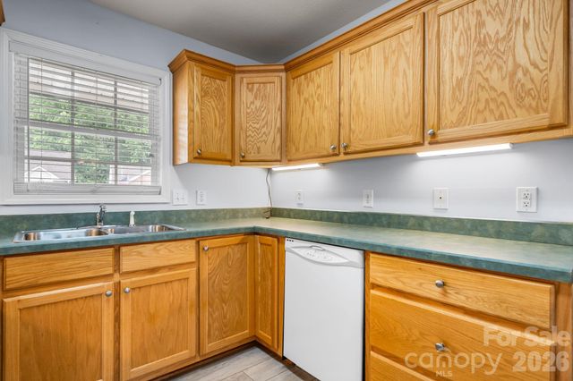 1268 Wexford Village Circle NE, Lenoir, NC 28645