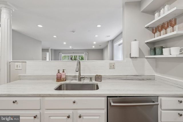 3769 PERSIMMON CIR, Fairfax, VA 22031