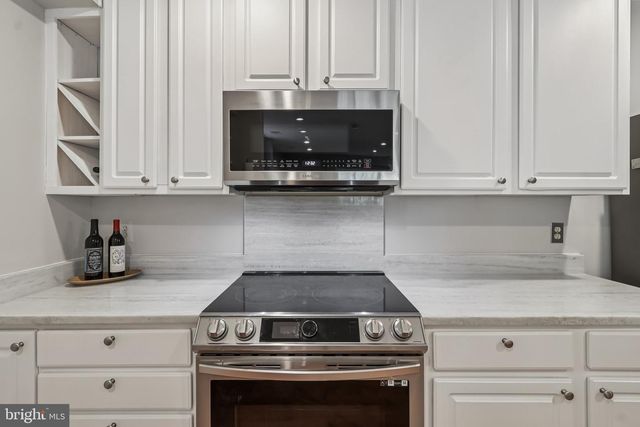 3769 PERSIMMON CIR, Fairfax, VA 22031