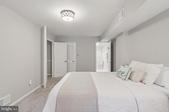 3769 PERSIMMON CIR, Fairfax, VA 22031