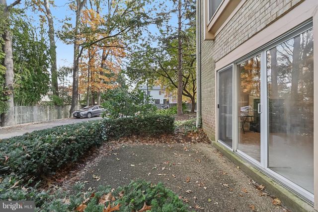3769 PERSIMMON CIR, Fairfax, VA 22031
