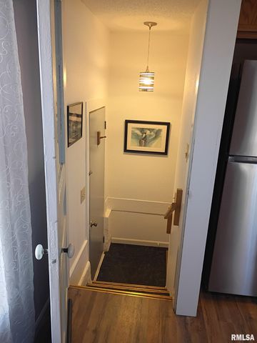 819 W FRANKLIN Street, Taylorville, IL 62568