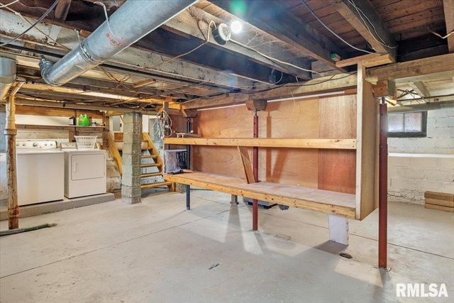 819 W FRANKLIN Street, Taylorville, IL 62568