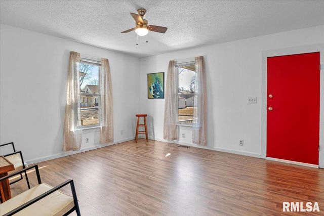 819 W FRANKLIN Street, Taylorville, IL 62568