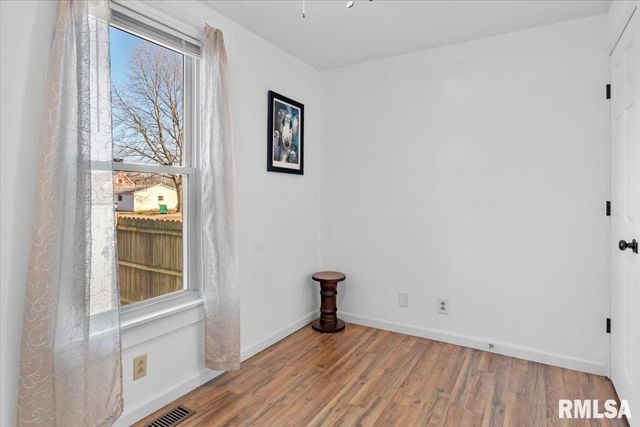 819 W FRANKLIN Street, Taylorville, IL 62568