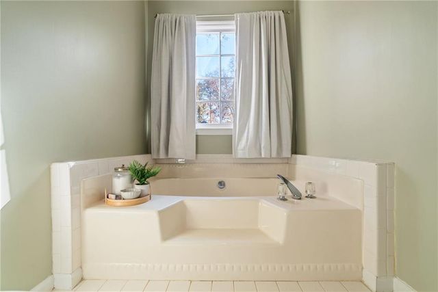 219 Tennis Court NW Lane, Kennesaw, GA 30144