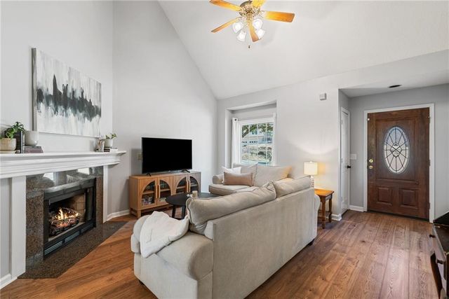 219 Tennis Court NW Lane, Kennesaw, GA 30144