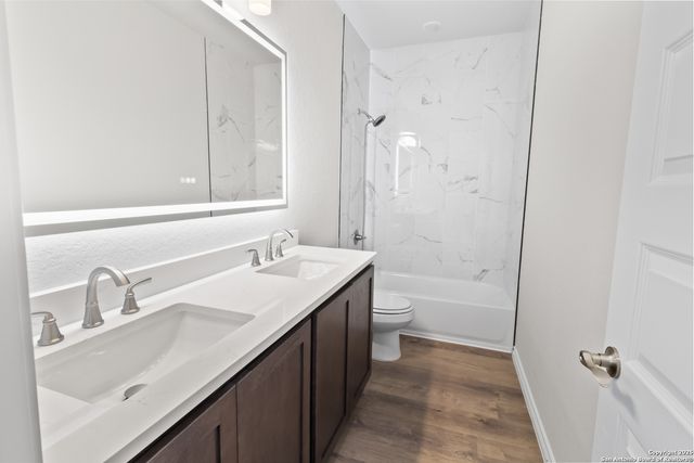 804 W HUNTINGTON ST, Beeville, TX 78102