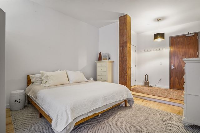 346-354 Congress St 106, Boston, MA 02210