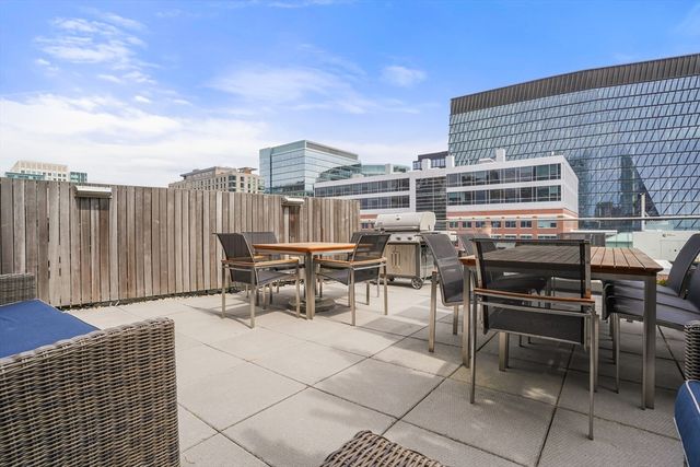 346-354 Congress St 106, Boston, MA 02210