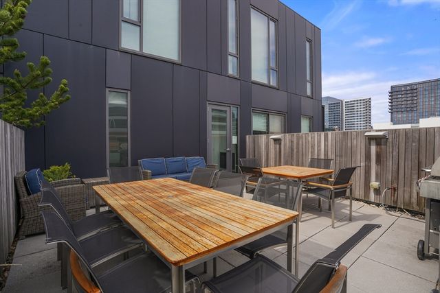 346-354 Congress St 106, Boston, MA 02210