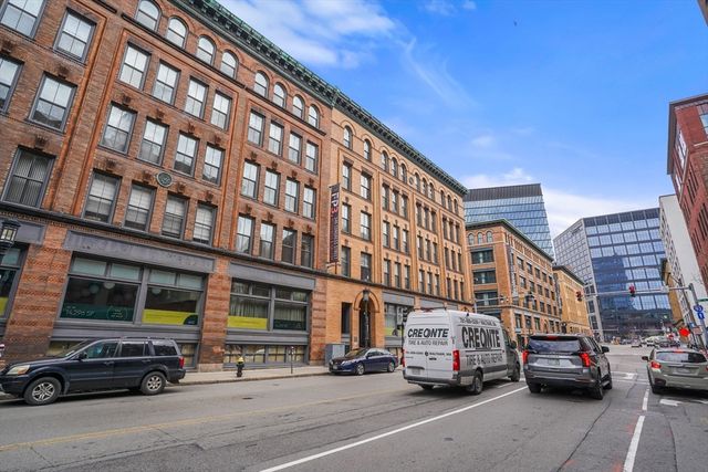 346-354 Congress St 106, Boston, MA 02210