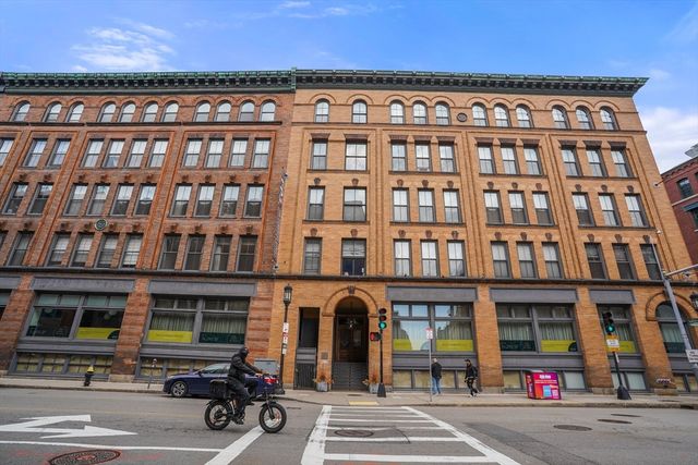346-354 Congress St 106, Boston, MA 02210